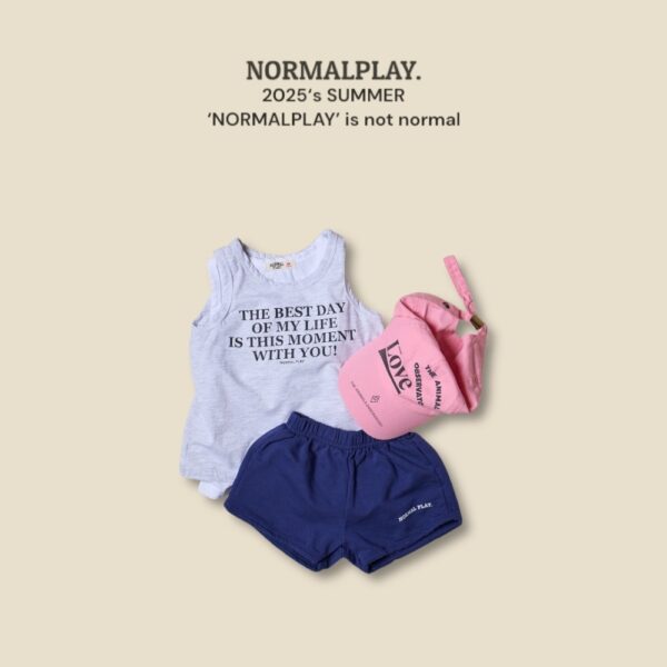 (預購) Normal play- 英文標語無袖背心上衣