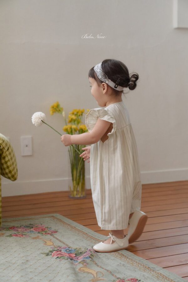 26SS 韓國童裝 直條紋小飛袖排扣連身裝