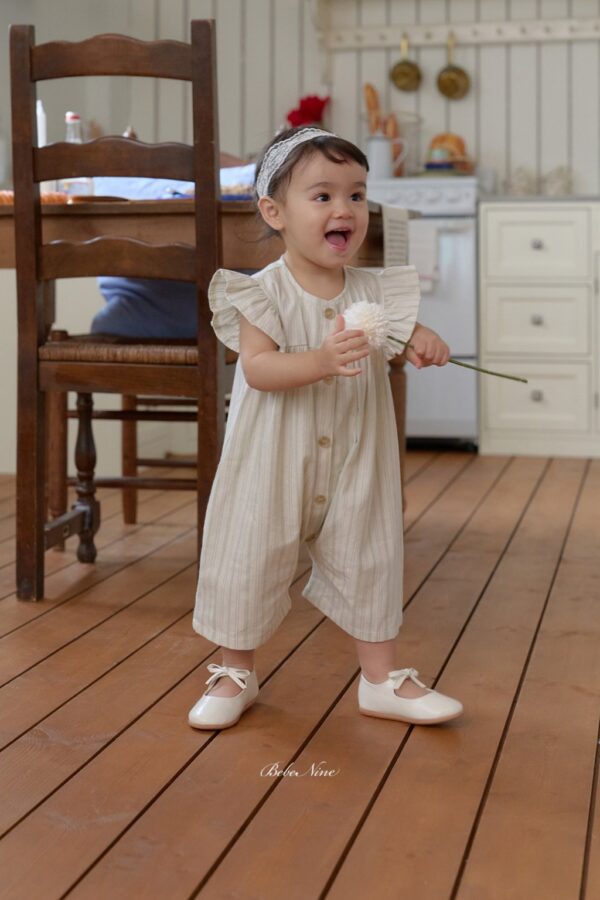 26SS 韓國童裝 直條紋小飛袖排扣連身裝
