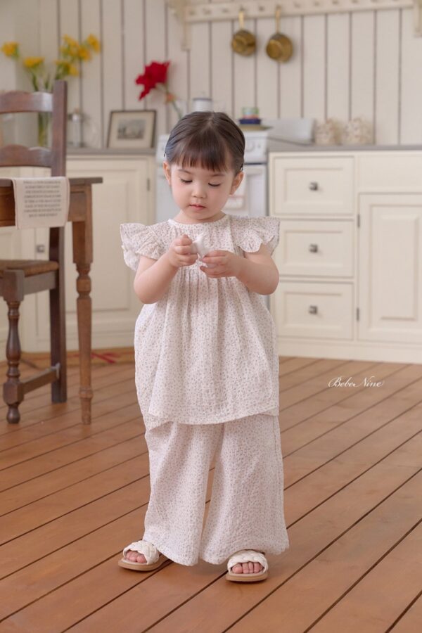 26SS 韓國童裝 碎花小飛袖套裝