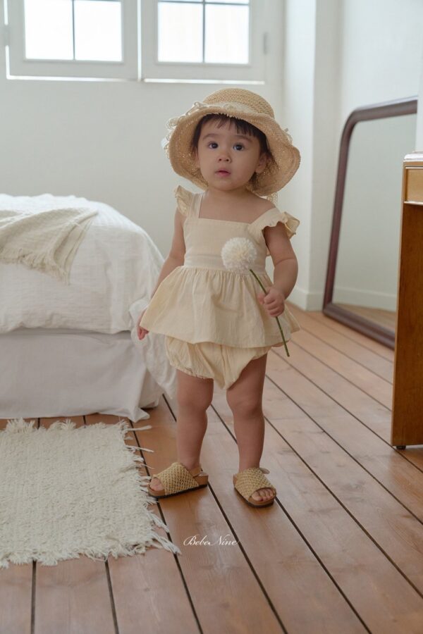 26SS 韓國童裝 小荷葉肩袖A字背心包屁褲套裝