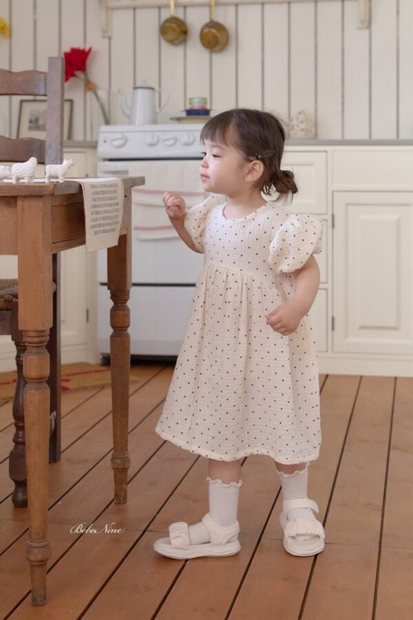 26SS 韓國童裝 圓點點小澎袖連身裙