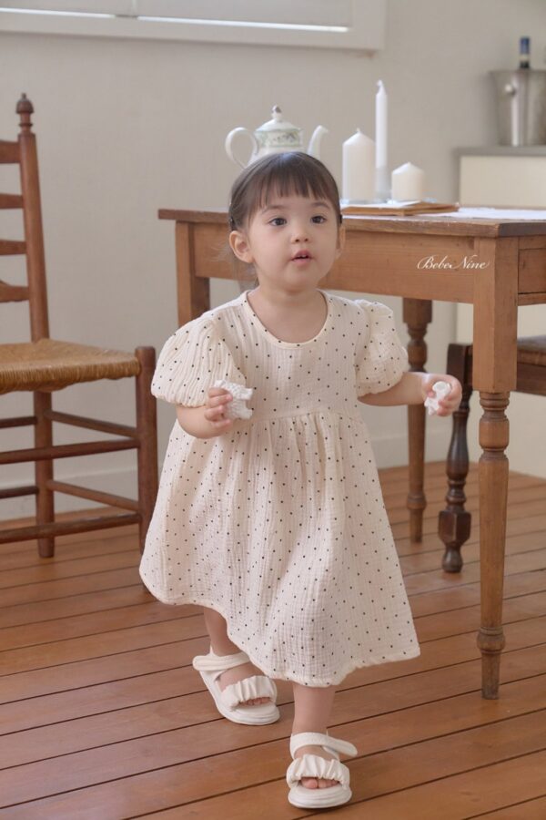 26SS 韓國童裝 圓點點小澎袖連身裙