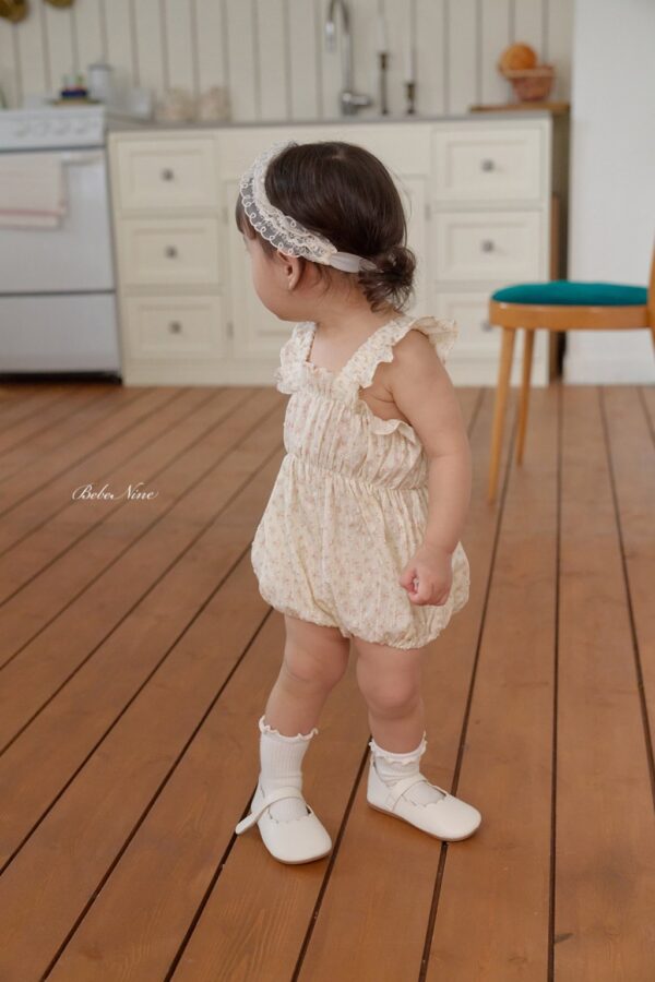 26SS 韓國童裝 小碎花抓褶荷葉邊背心包屁