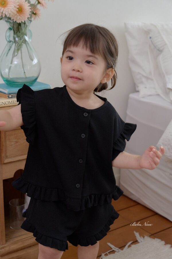 26SS 韓國童裝 鬆餅格小飛袖排扣上下套裝