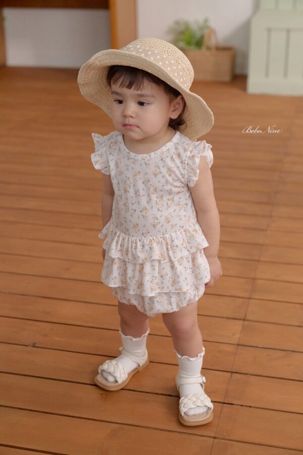 26SS 韓國童裝 小碎花蛋糕襬背心包屁褲套裝