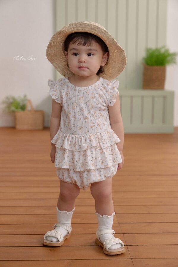 26SS 韓國童裝 小碎花蛋糕襬背心包屁褲套裝