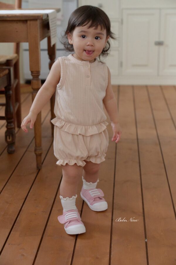 26SS 韓國童裝 直紋荷葉邊背心短褲套裝