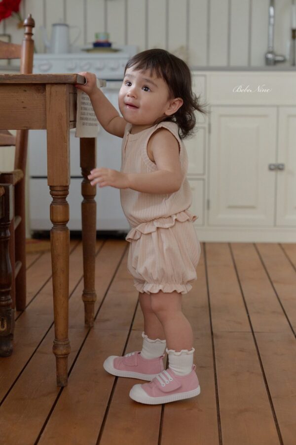 26SS 韓國童裝 直紋荷葉邊背心短褲套裝