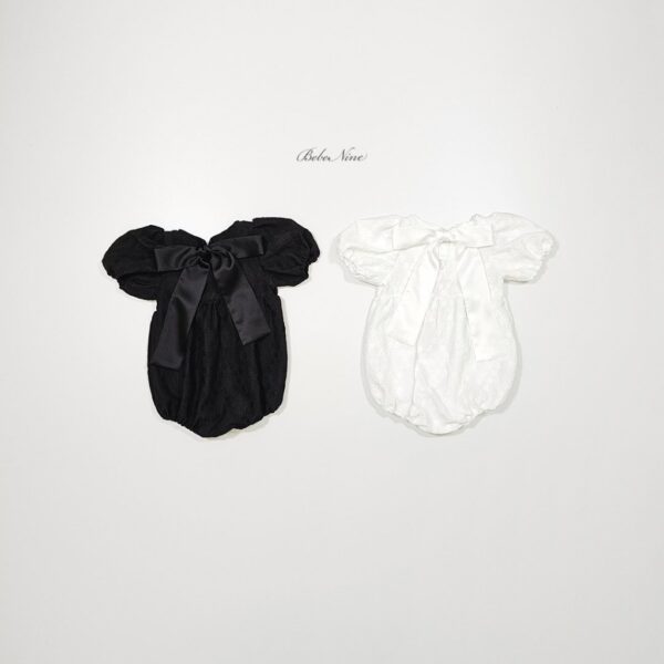 26SS 韓國童裝 蕾絲小花後綁蝴蝶結包屁