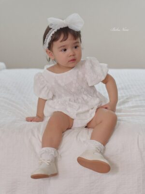 26SS 韓國童裝 蕾絲小花後綁蝴蝶結包屁