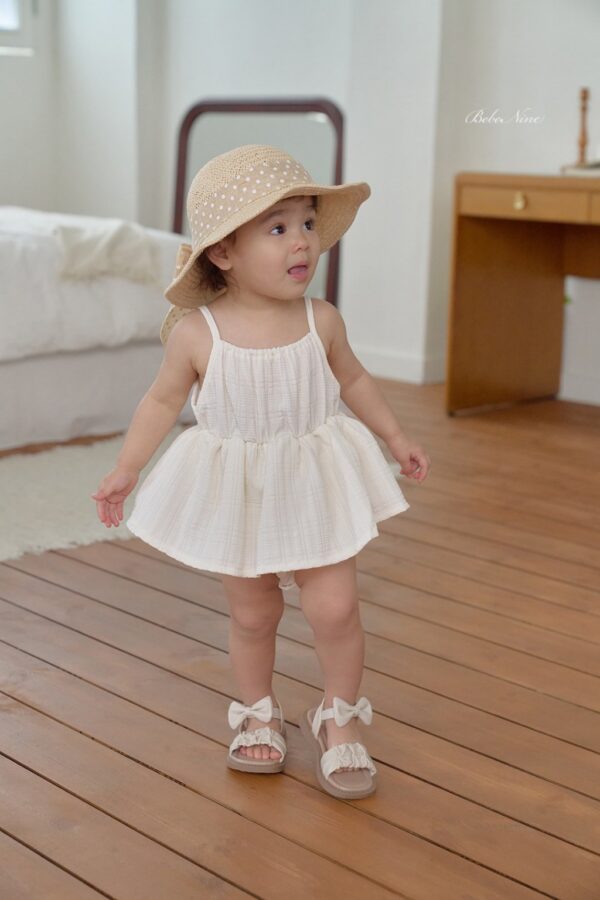 26SS 韓國童裝 格紋抓褶寬襬背心包屁