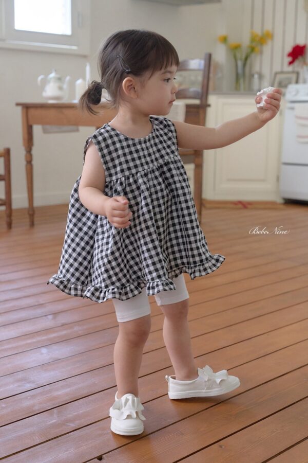 26SS 韓國童裝 格紋荷葉邊寬襬背心上衣