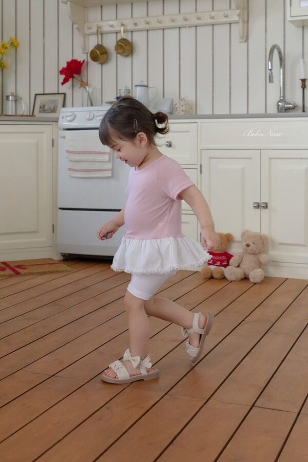 26SS 韓國童裝 波浪寬擺拼色圓領上衣