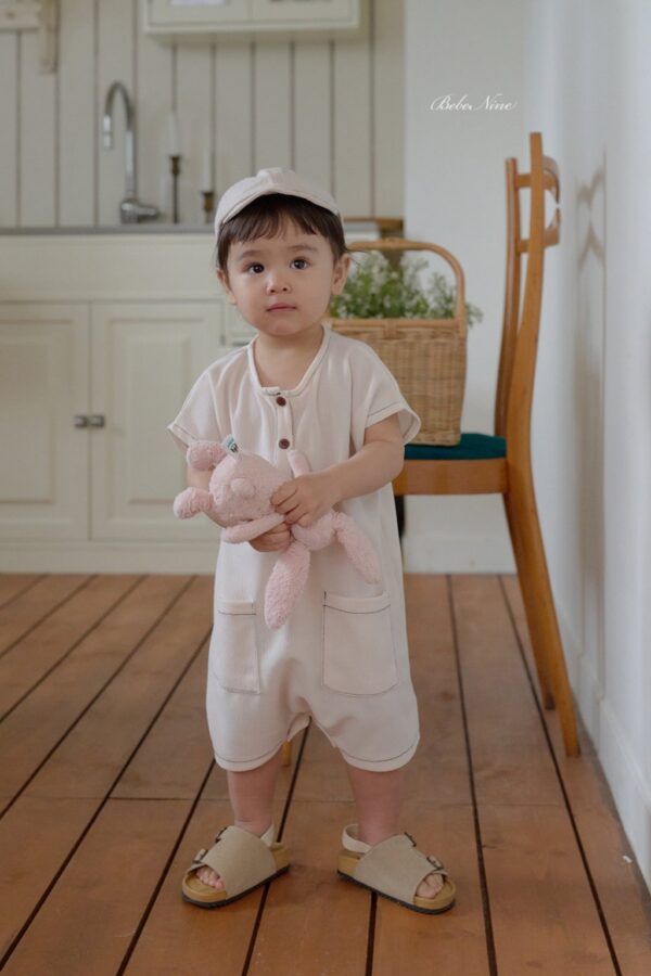 26SS 韓國童裝 方口袋縫線邊排扣連身套裝