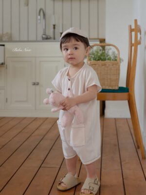 26SS 韓國童裝 方口袋縫線邊排扣連身套裝