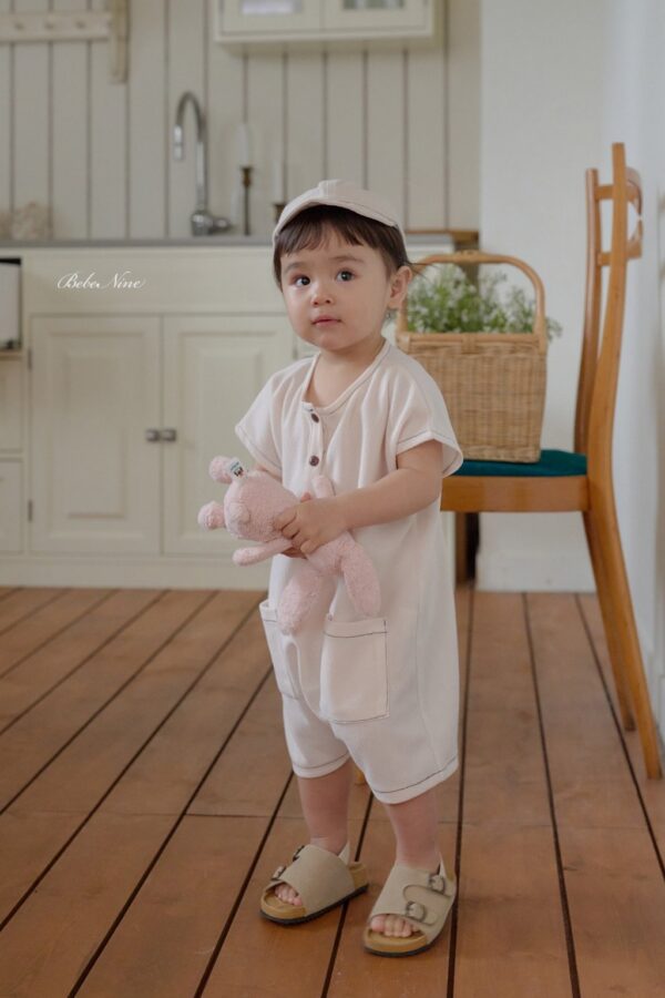 26SS 韓國童裝 方口袋縫線邊排扣連身套裝