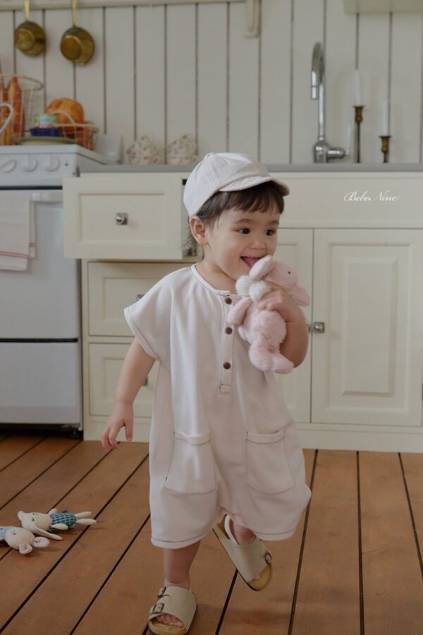 26SS 韓國童裝 方口袋縫線邊排扣連身套裝