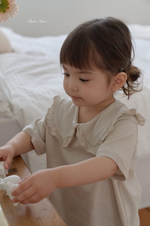 26SS 韓國童裝 荷葉捲邊三角圓領上衣