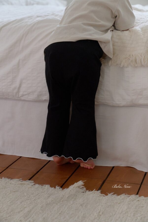 26SS 韓國童裝 拼色捲邊鬆緊喇叭長褲