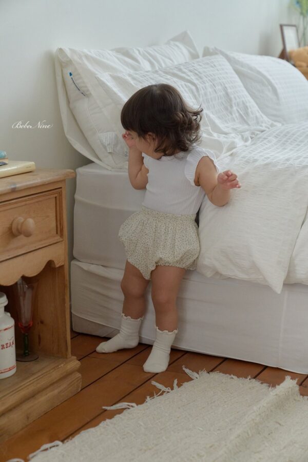 26SS 韓國童裝 碎花點點抓摺燈籠褲