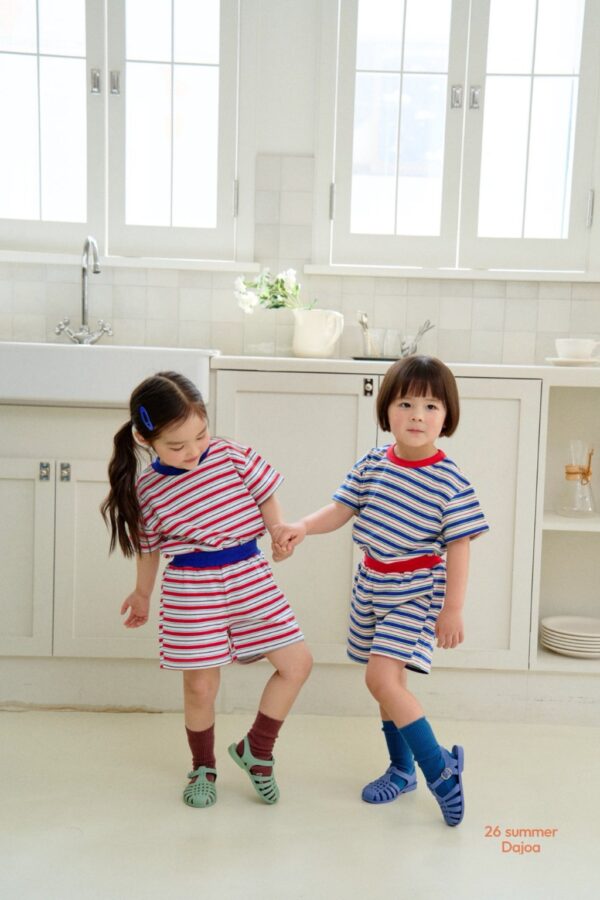 26SS 韓國童裝 橫條紋圓領拚色上下套裝