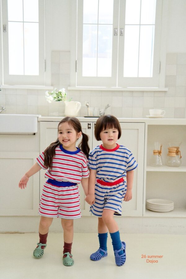 26SS 韓國童裝 橫條紋圓領拚色上下套裝