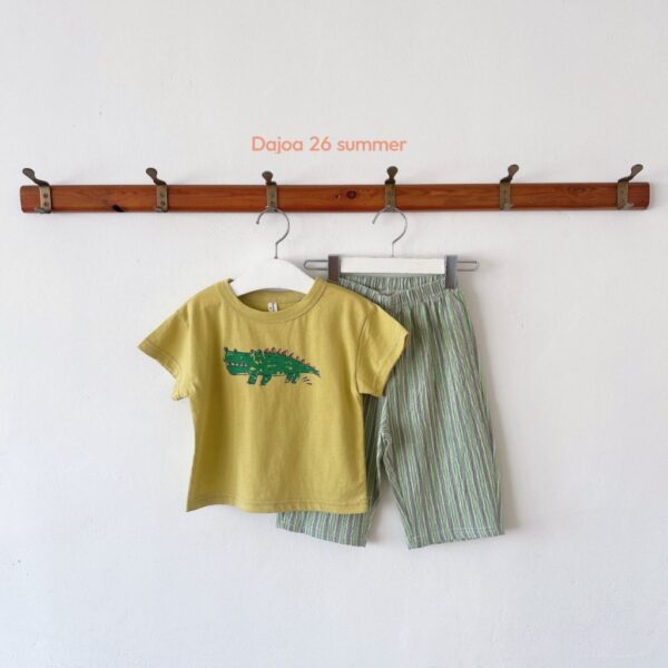 26SS 韓國童裝 鱷魚上衣直條紋長褲套裝