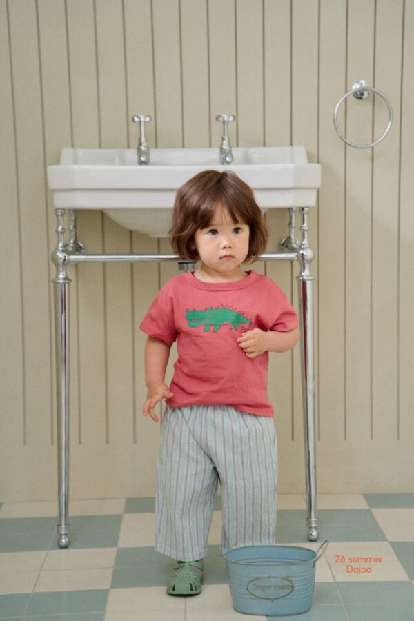 26SS 韓國童裝 鱷魚上衣直條紋長褲套裝