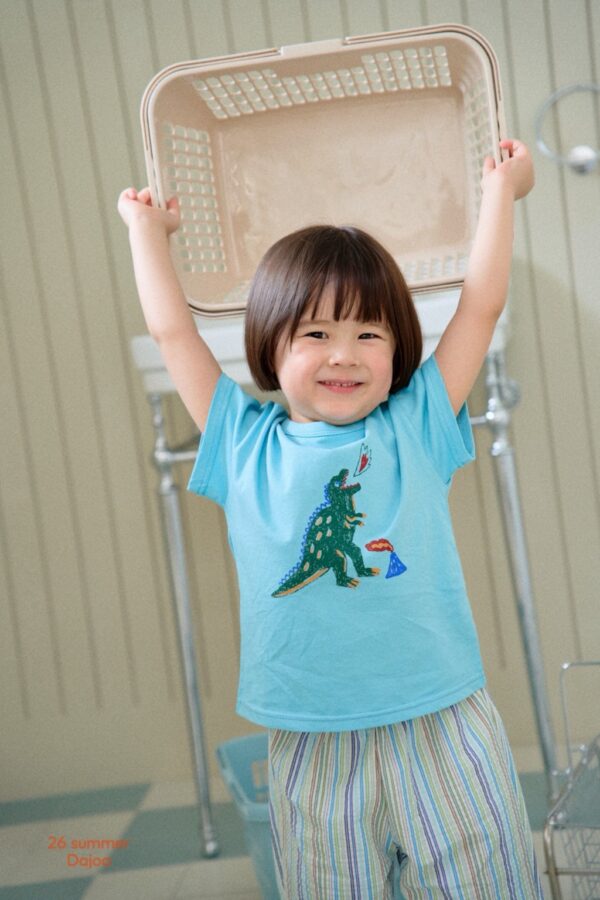 26SS 韓國童裝 噴火恐龍上衣直條紋短褲套裝