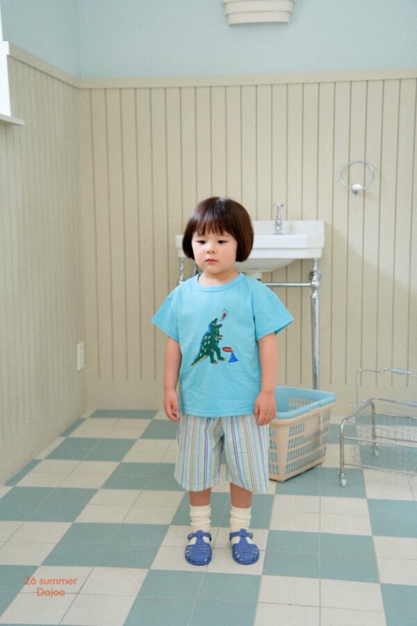 26SS 韓國童裝 噴火恐龍上衣直條紋短褲套裝