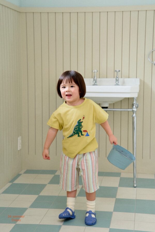 26SS 韓國童裝 噴火恐龍上衣直條紋短褲套裝