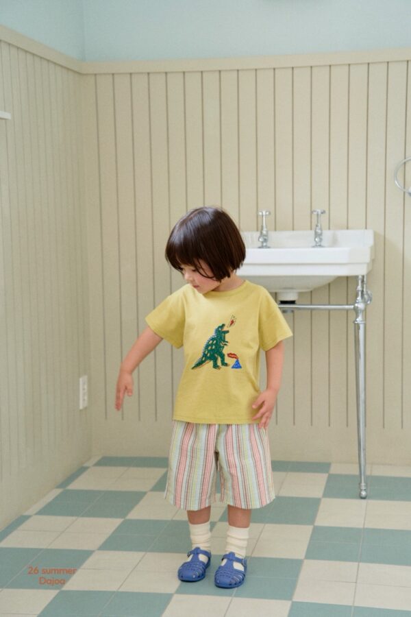 26SS 韓國童裝 噴火恐龍上衣直條紋短褲套裝
