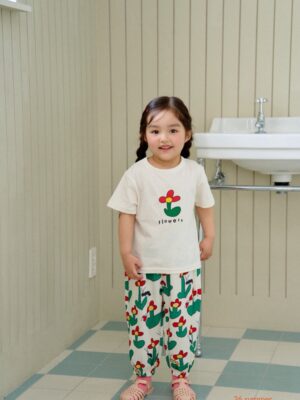 DM_20260406103903_006 26SS 韓國童裝 三片花瓣小花上衣滿版長褲套裝