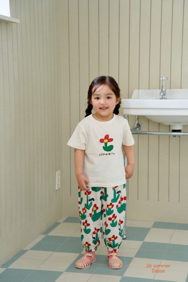 26SS 韓國童裝 三片花瓣小花上衣滿版長褲套裝