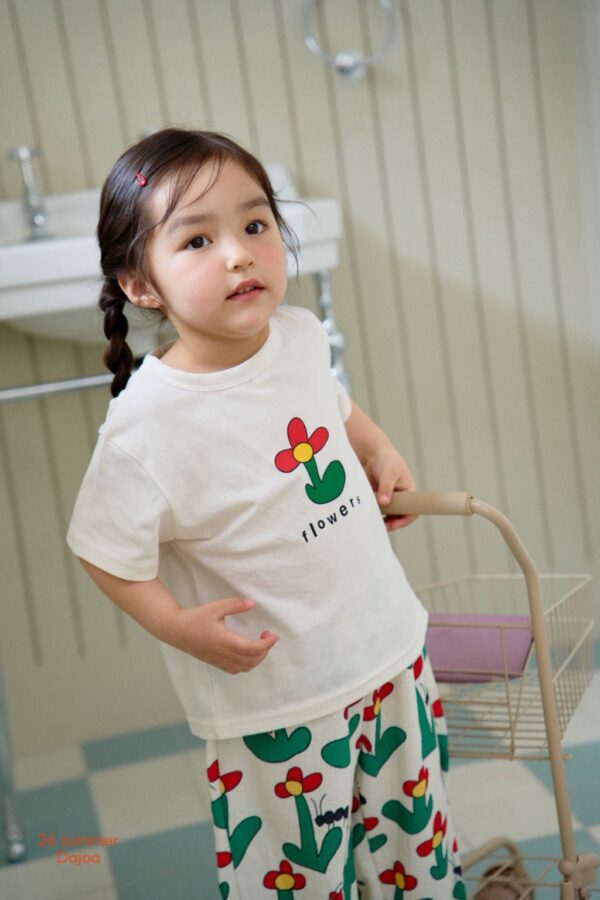 26SS 韓國童裝 三片花瓣小花上衣滿版長褲套裝