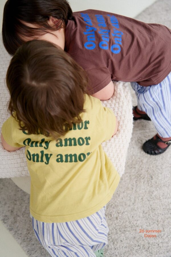 26SS 韓國童裝 ONLY AMOR短袖上衣直條紋長寬褲套裝