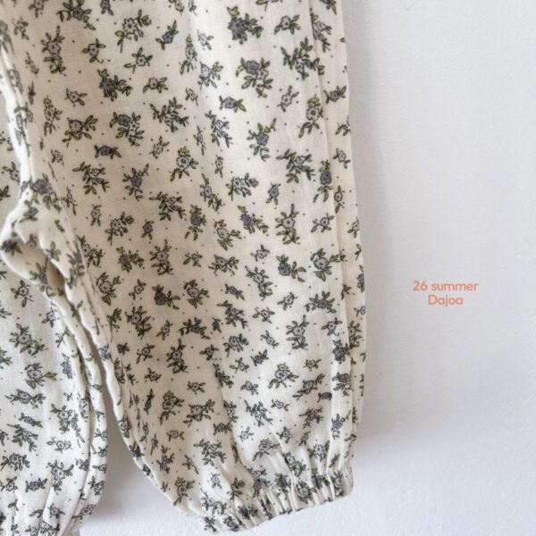 26SS 韓國童裝 三朵小花上衣碎花長褲套裝