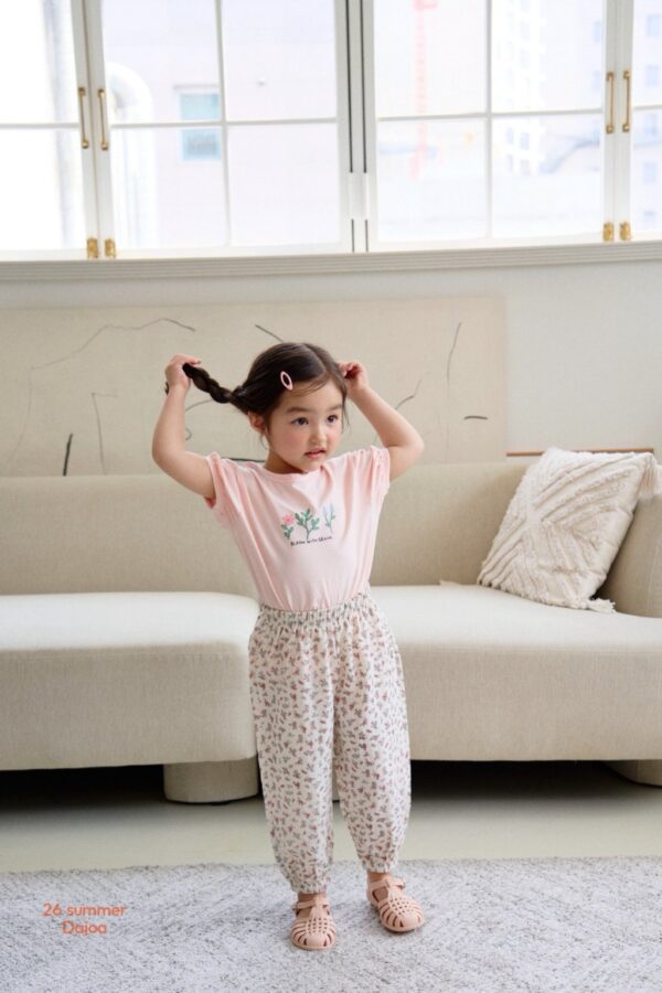 26SS 韓國童裝 三朵小花上衣碎花長褲套裝