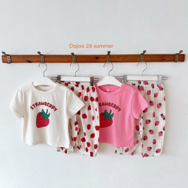 26SS 韓國童裝 大草莓上衣滿版草莓長褲套裝
