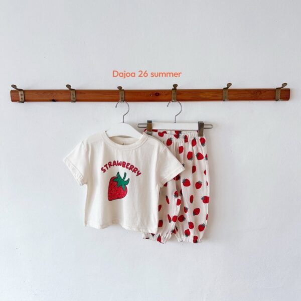 26SS 韓國童裝 大草莓上衣滿版草莓長褲套裝