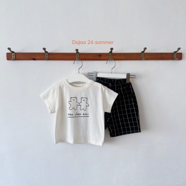 26SS 韓國童裝 線條小熊上衣格子短褲套裝