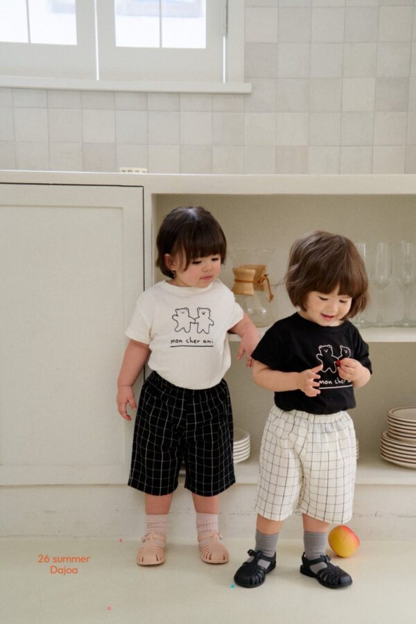 26SS 韓國童裝 線條小熊上衣格子短褲套裝