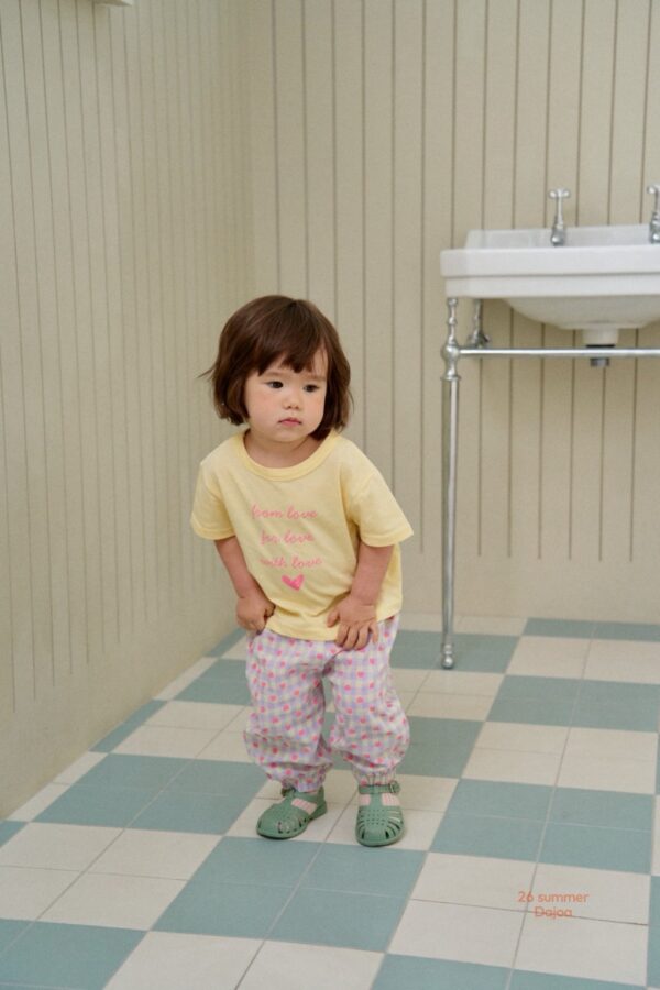 26SS 韓國童裝 甜蜜愛心上衣滿版心縮口長褲套裝